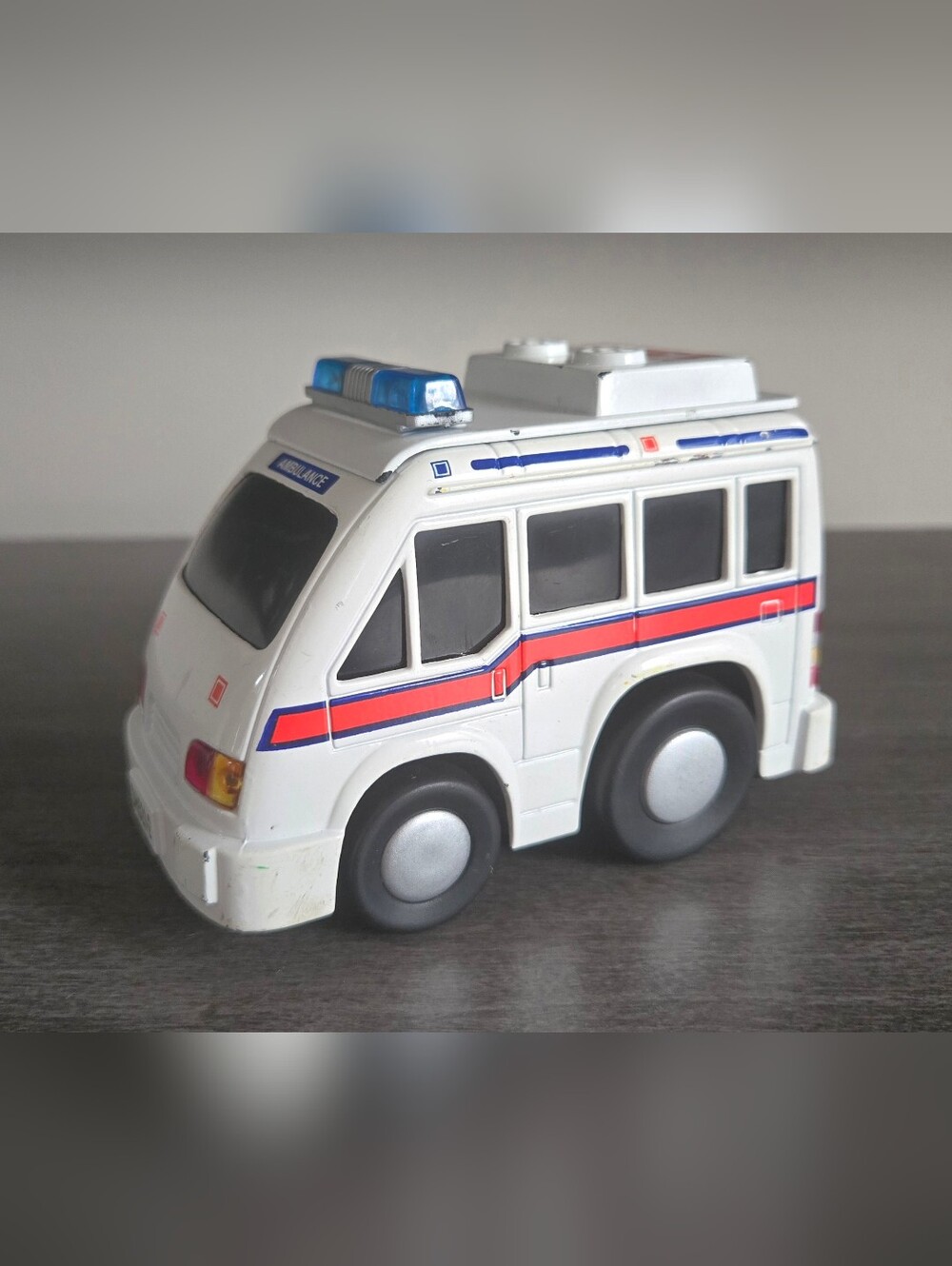 Diecast Emergency Vehicle Ambulance #1328 Pull Back Toy Hong Kong